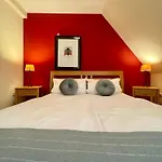 Schloss מלון 3*