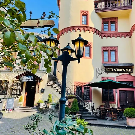 Hotel Schloss 3*