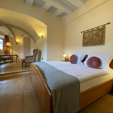 Hotel Schloss Zell an der Mosel