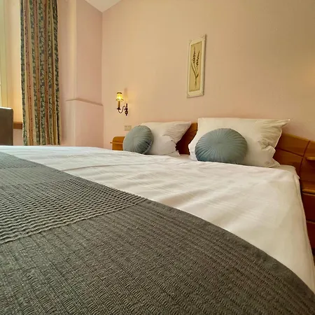 Hotel Schloss 3*
