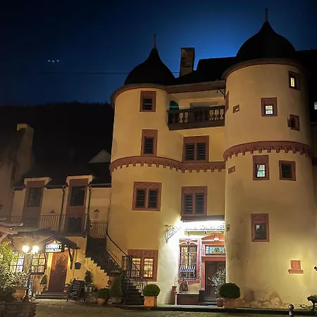 泽尔城堡酒店 3*